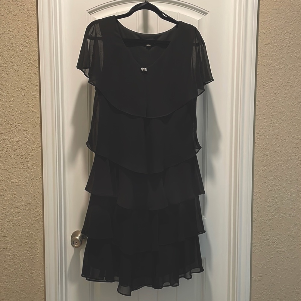 SLNY Black Cocktail Dress